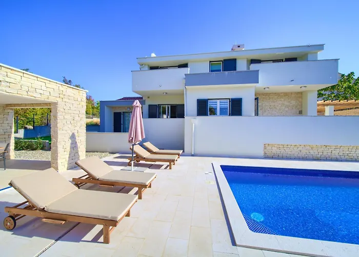 Vila With Pool Near, Sandy Beach, Quiet Area Traveler Tourist Agency Krk - Id 2215 *